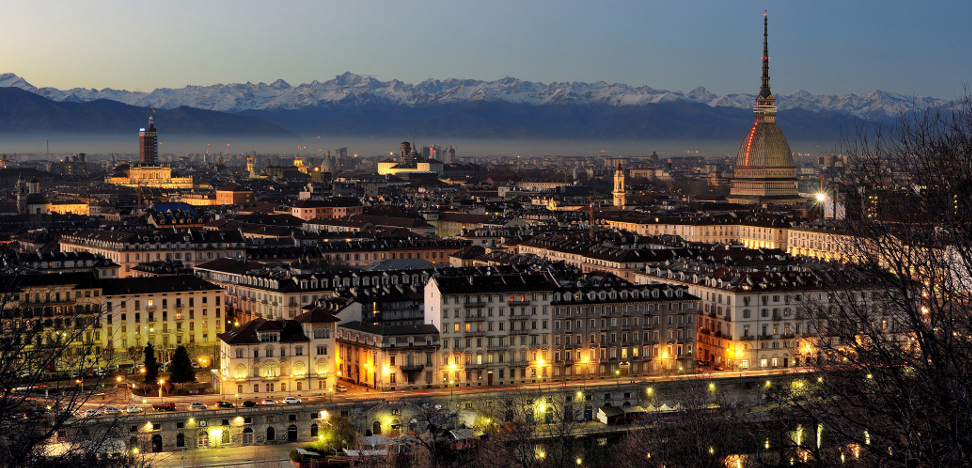 Turin_-by-night-city-photo-scalato